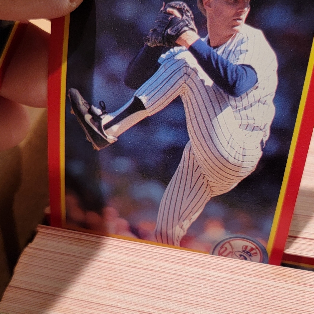 BASEBALL CARDS - Picture 16 of 16
